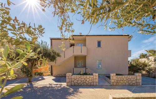 Mandre Apartment | Cozy Apartment In Mandre With Wifi