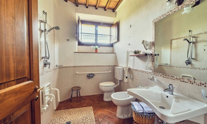 Gallina Other | Cozy apartment in the heart of Val d'Orcia, perfect for families.
