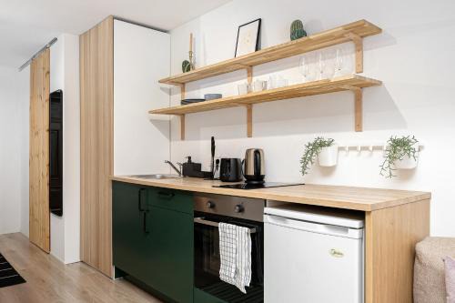 Kadriorg Apartment | Cozy apartment with free parking in the city centre