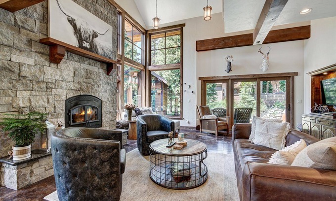Blue River House | Cozy Breckenridge Ski Home Escape and relax in a secluded getaway. Sleeps 8n