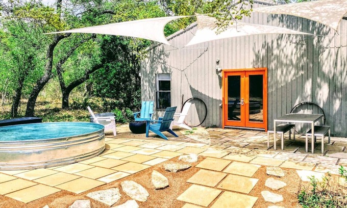 Dripping Springs Apartment | Cozy Cabin w Pvt Heated Pool Under Epic TX Stars