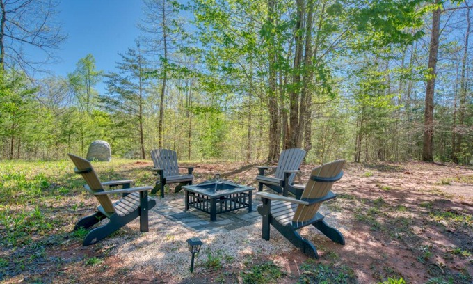 Rutherfordton Cabin | Cozy Carolina Private Cabin with Firepit - Gated Community