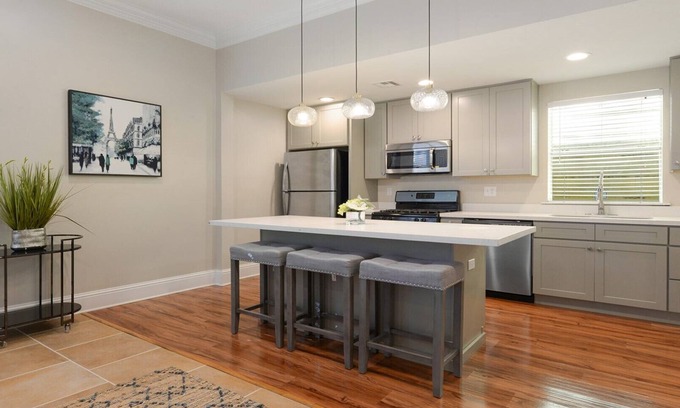 Esplanade Ridge Apartment | COZY CHIC 1 BEDROOM/1 BATH