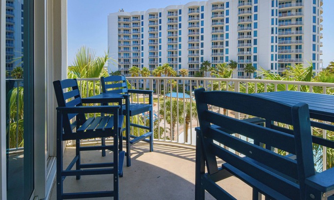 Indian Bayou Condo | Cozy Condo w/Seasonal Beach Shuttle at The Palms of Destin! π΄π¬π