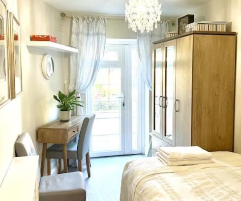 North Acton Apartment | Cozy+elegant Studio@ West London