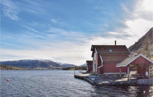 Vindafjord House | Cozy Home In Ølensvåg With Wifi