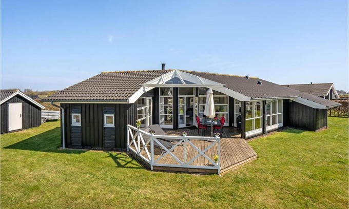 Flovt Strand House | Cozy Home In Haderslev With Sauna