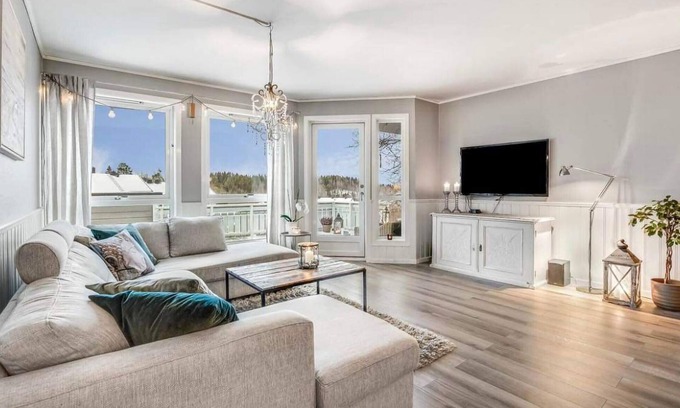 Asker House | Cozy home in Heggedal with house a panoramic view