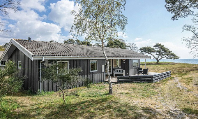 Bedegaard House | Cozy home in Nexø with sauna