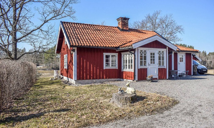 Soderkoping House | Cozy home in Söderköping with kitchen