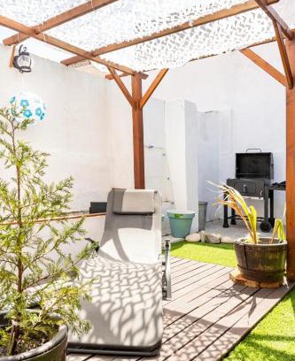 Beato House | Cozy House in Lisbon with Terrace, Tejo Peek and Easy Parking