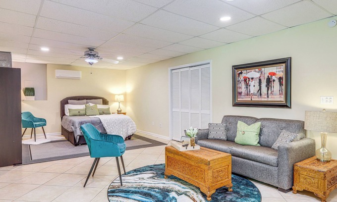 Fayetteville Apartment | Cozy Jonesboro Studio w/Patio ~ 22 Mi to Atlanta!