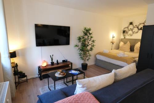 Magdeburg Apartment | Cozy Jungle Fever - Modernes Apartment mit eigenem Parkplatz