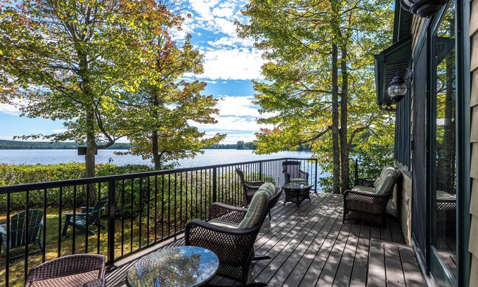 Raymond Cabin | Cozy Lakefront Cabin-Private Dock-Kayaks-Firepit