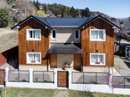 Chapelco House | Cozy Mountain Cabins 5 min from Downtown SMA-CM by Apartments Bariloche