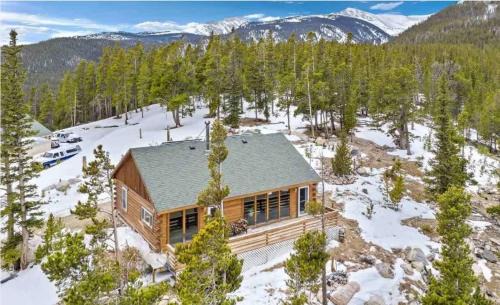 Saint Mary's House | Cozy Mountain Cabin in Idaho Springs