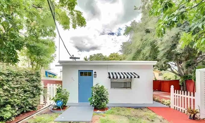 West Little Havana House | Cozy Private House, near Miami Airport - Free parking