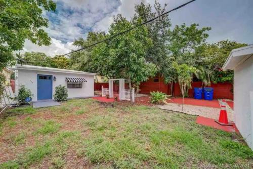 West Little Havana House | Cozy Private House near Miami Airport - Free parking - 02