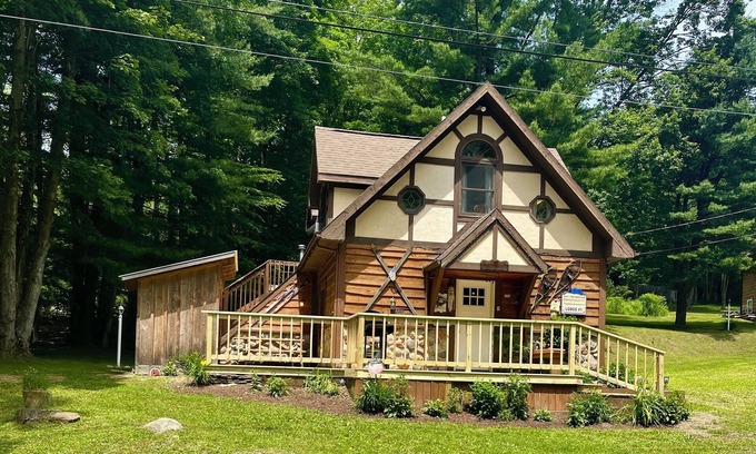 Great Valley Ski Chalet | Cozy & Rustic 3 bdr chalet w/plenty of privacy - your new home away from home!