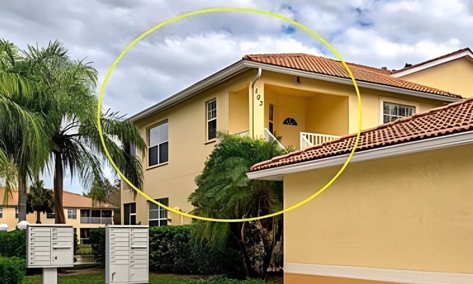 Auburn Woods Condo | Cozy Venice Condo 4 miles to the beach