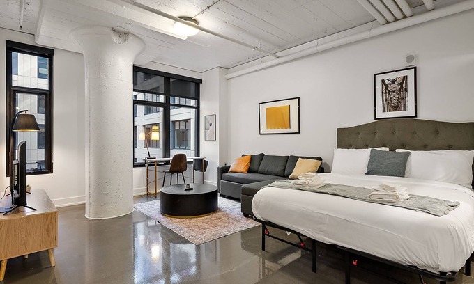 Warehouse District Apartment | CozySuites NLG - Modern studio condo #17