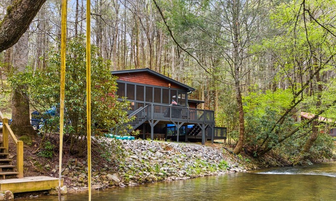 Cashes Valley House | Creekside Adventure! 10 steps from the cascading and gentle Fightingtown Creek