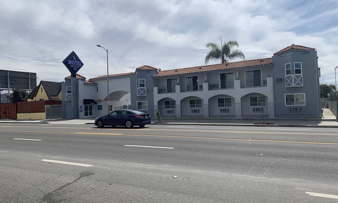 Harbor Hotel | Crescent Inn