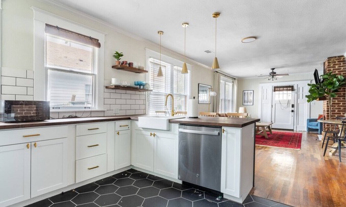 Crosstown House | Crosstown Gem in Midtown Memphis