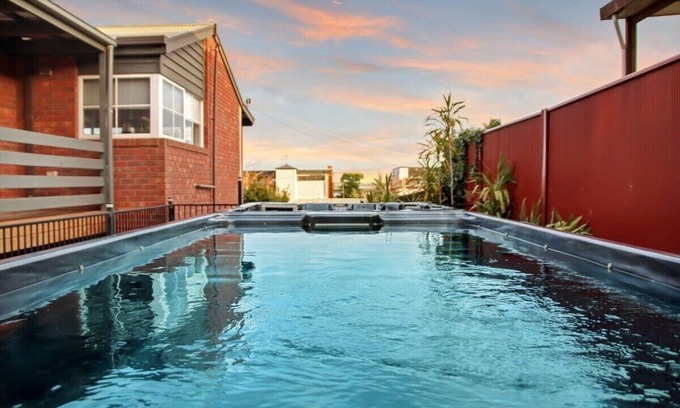 Ocean Grove House | Cruickshank Retreat I Spa and Dip Pool