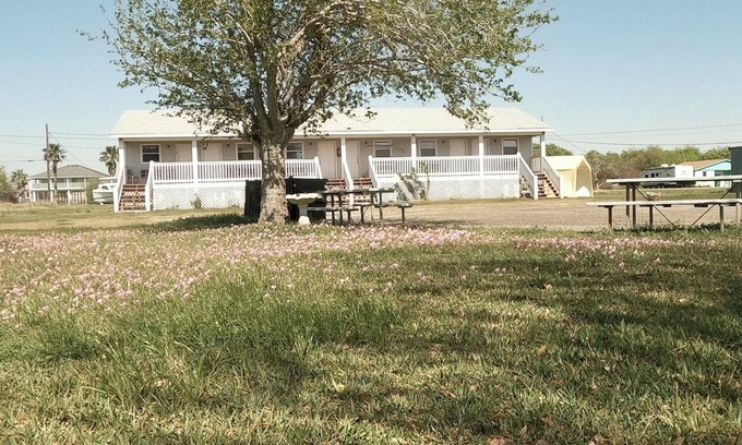 Aransas Pass Hotel | Cruz In Motel