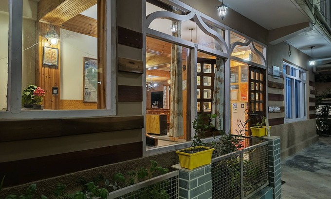 New Manali Hotel | CS Shhandella Hotel
