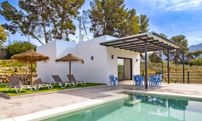 Alhaurin el Grande Cottage | Cubo's Casa La Ibicenca/private pool/air conditioning/free wifi
