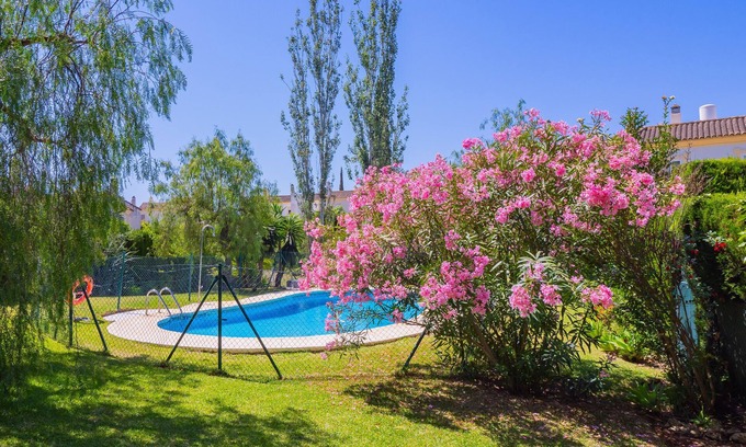 Mijas Ski Chalet | Cubo's Townhouse Sierrezuela