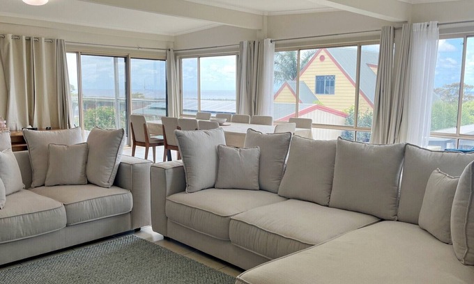 Lakes Entrance House | Cunninghame Views - Lakes Entrance