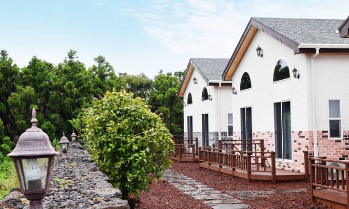 Andeok House | Cunny Pension
