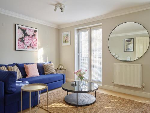 Cheltenham House | Curb Properties - Gorgeous 3 Bedroom House Close To Town Centre