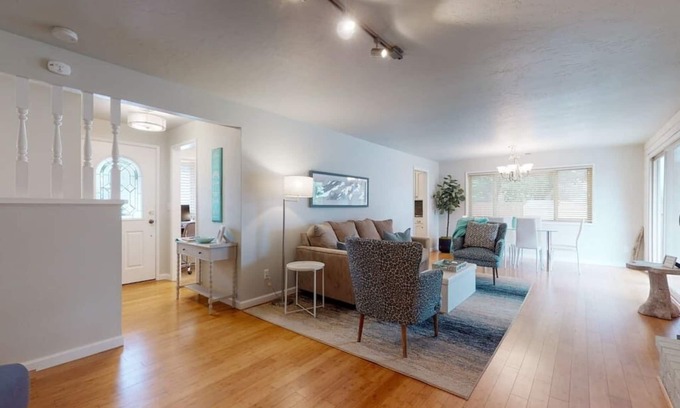 Brookings House | CUSHING COURT TRANQUILITY