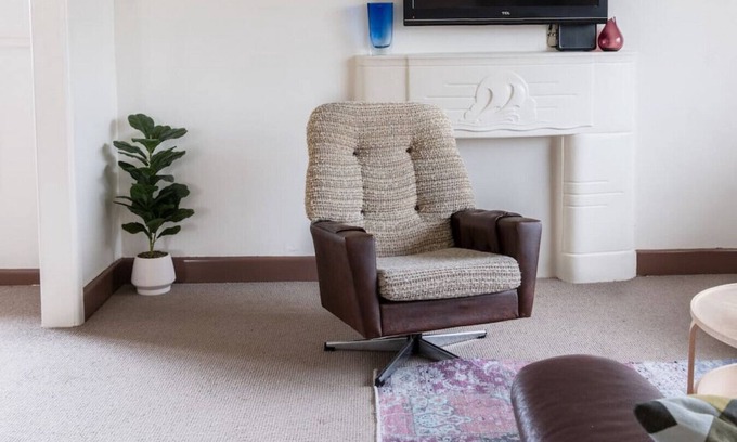 Hamlyn Heights House | Cute retro Geelong family haven