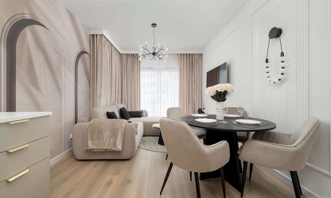 Wroclaw City Center Apartment | Czysta 4 Wrocław | Stylish, Beige Apartment | Balcony | Parking