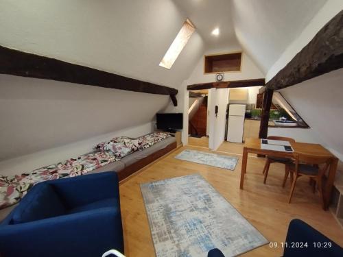 Alsfeld Apartment | Dachgeschosswohnung in der Altstadt inklusive PKW-Parkplatz