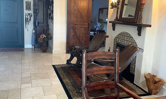 Sunset House | Dadeland Area, Baptist Hospital, University of Miami, 25 mins from South Beach