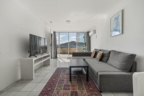 City East Apartment | Dana-Private Room in a shared duplex Apartment -3