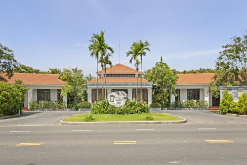 Ngu Hanh Son Villa | Danang Seaside Resort Villa