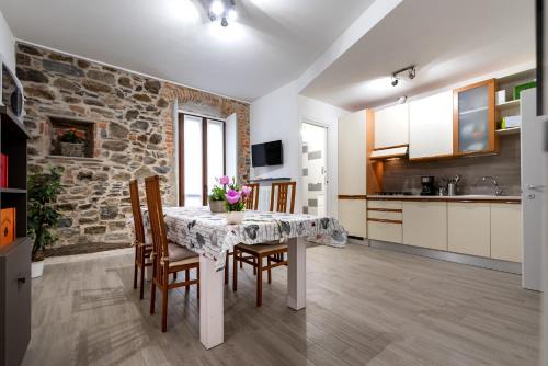Bellano Apartment | Daniel House