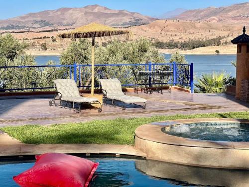 Aguergour House | Dar NFis Suites et chambres de luxe dans un havre de paix vue paradisiaque au bord du lac