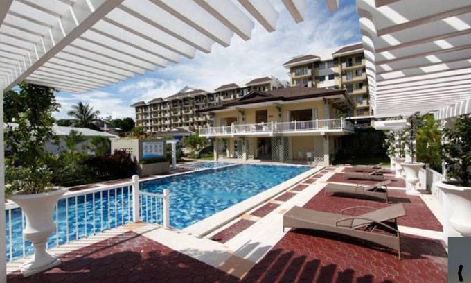 Poblacion District Condo | Davao City Camella Northpoint with CABLE tv & free WiFi 2