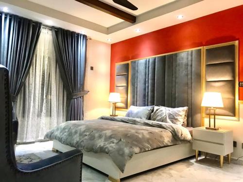 F-7 Sector House | Dazzy dream guest house