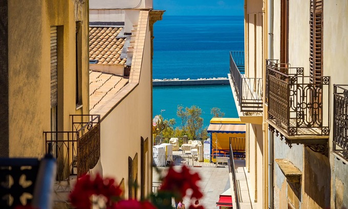 Sciacca Historic Centre Bed & Breakfast | De Gregorio Suites