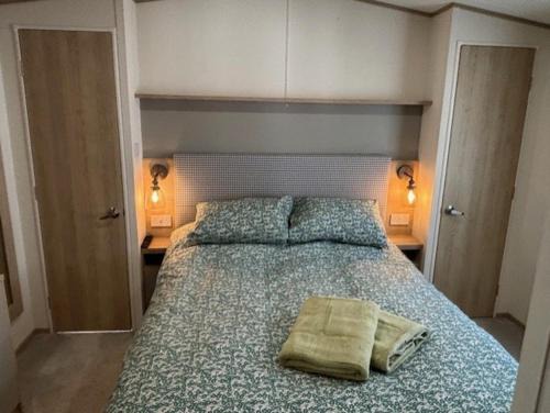 Carlisle Apartment | Deblisa