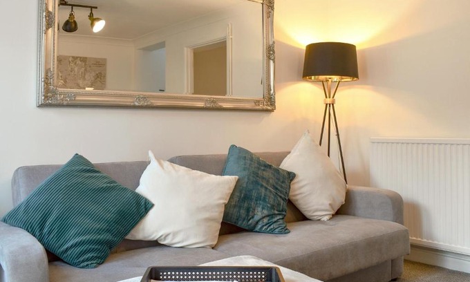 Malvern House | Deleur House
